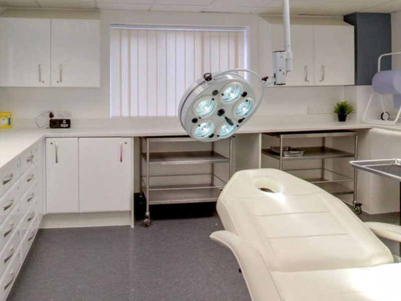 hair-transplant-room